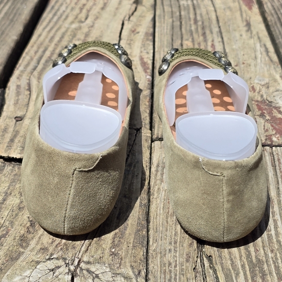 Jeffrey Campbell Green Suede Flats, Size 8.5 - Picture 5 of 11